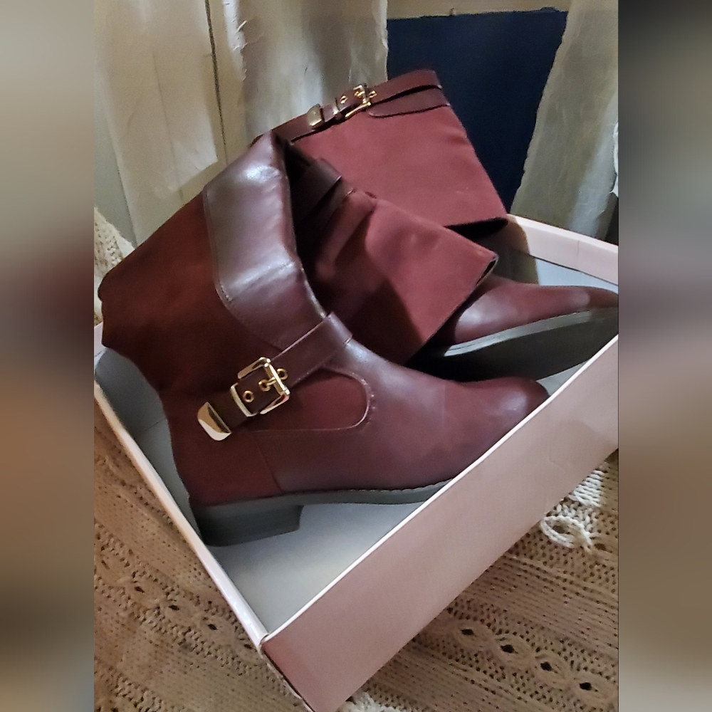 Womens knee high boots